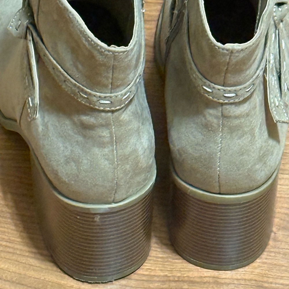Women's Suede Ankle Boots in Taupe Size 11 - Picture 5 of 6